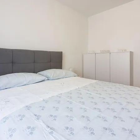 Apartment Charmantes Nur 650 Meter Zum Sandstrand Mit Zwei Privaten Balkonen Und Meerblick *